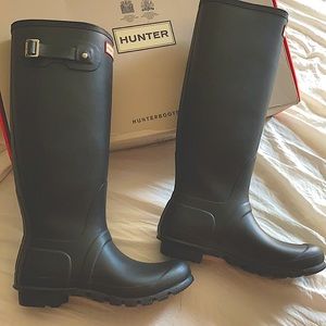 Hunter boots -9- never worn